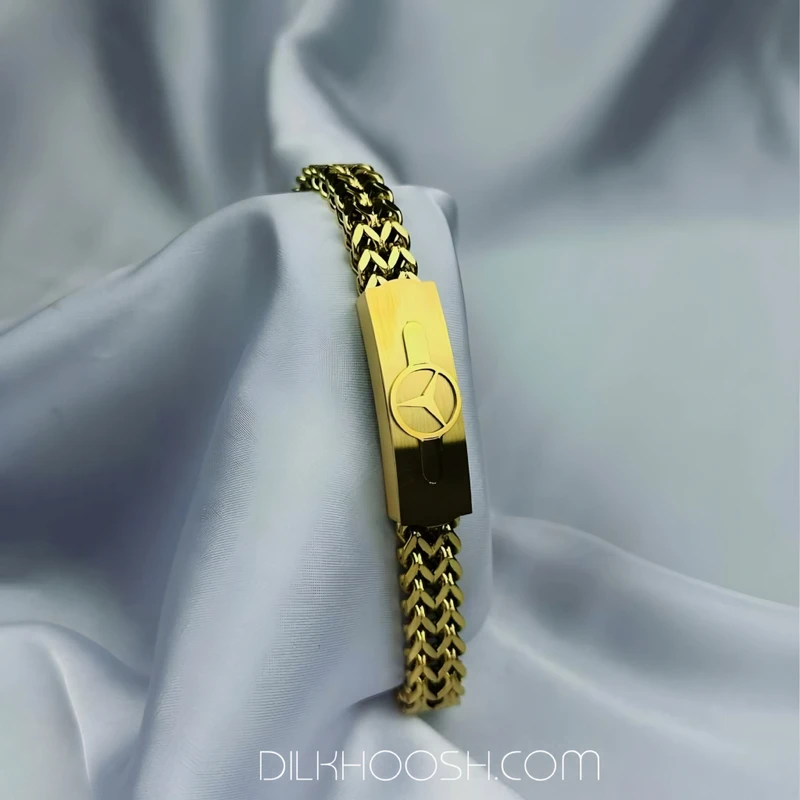Fashionable Merseyside Stainless Steel Men Bracelet -Golden
