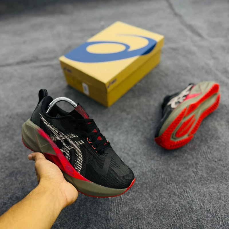 Asics NOVABLAST 5