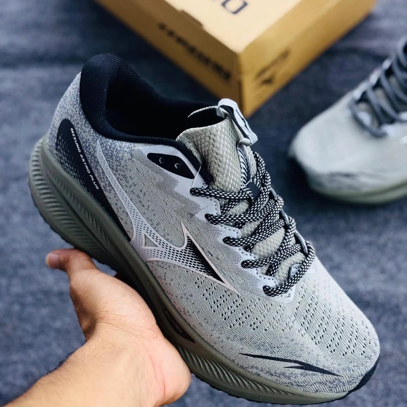 Mizuno Astro plus