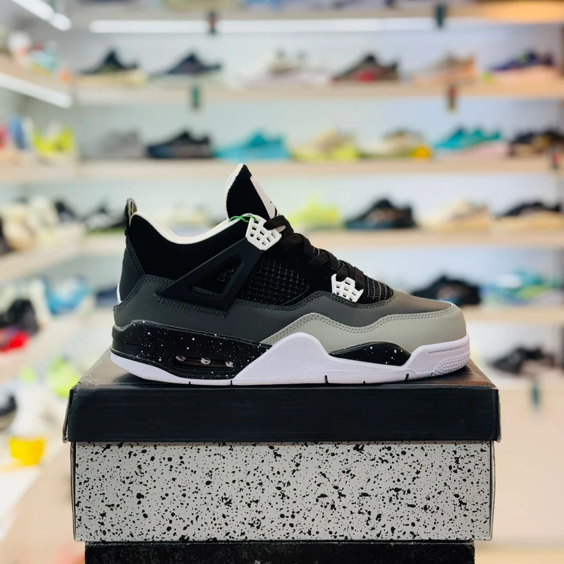 Air Jordan 4 Pear