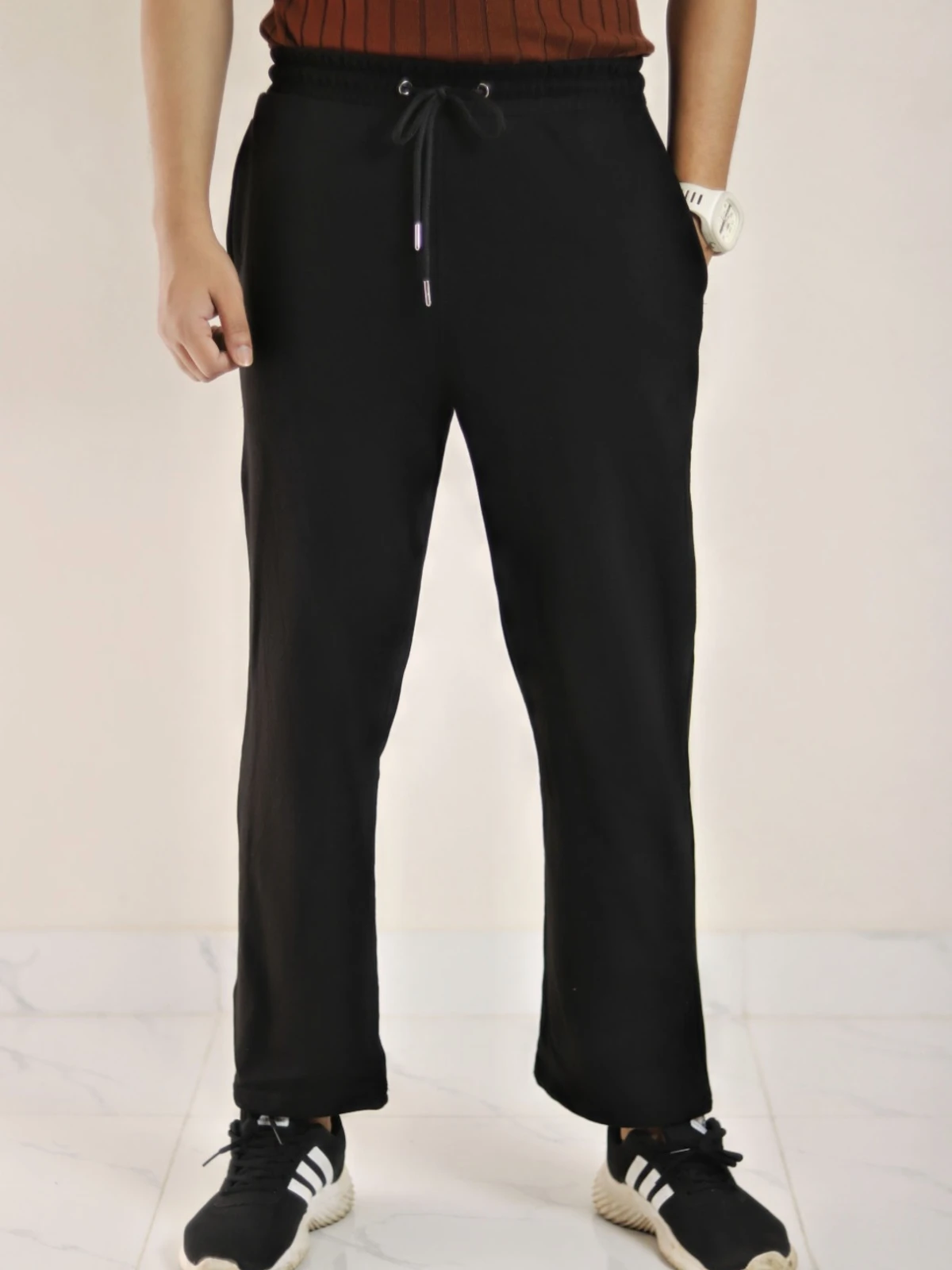 Black - Semi Baggy Trouser