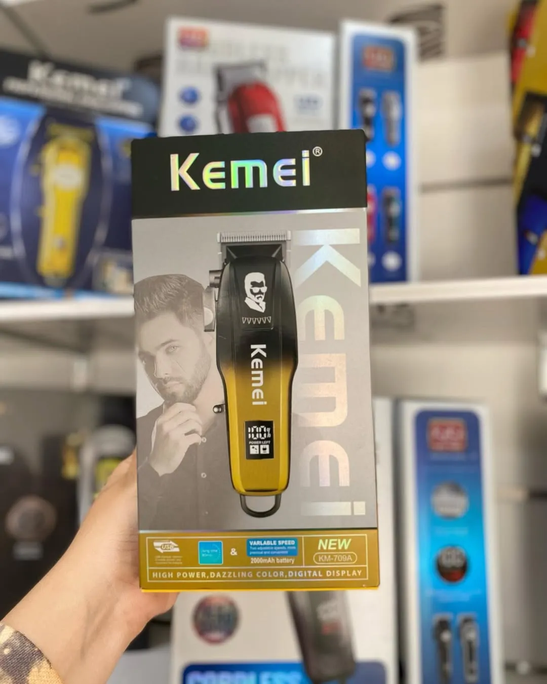Kemei KM 709A Professional Hair Trimmer For Men - Image 6