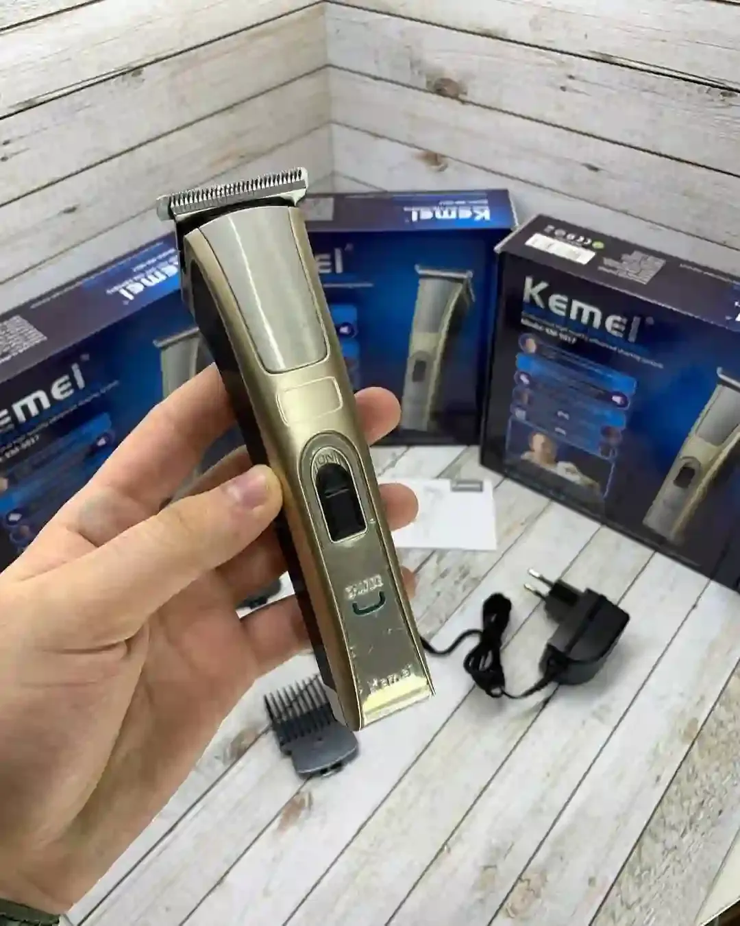 Kemei KM-5017 Professional Hair Trimmer - Image 4