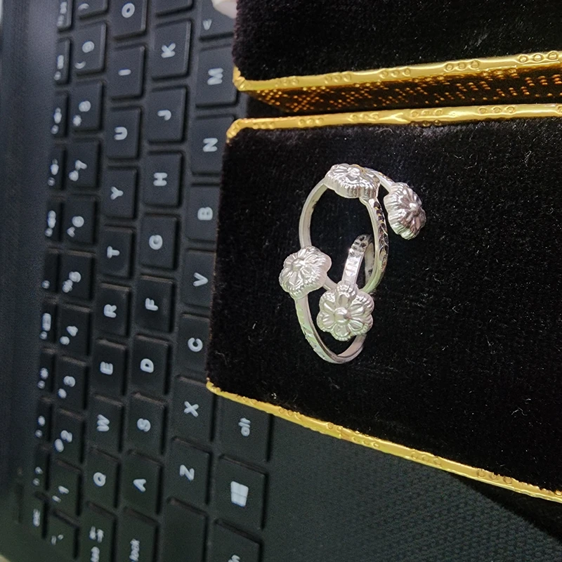 Double Phul Toe Ring
