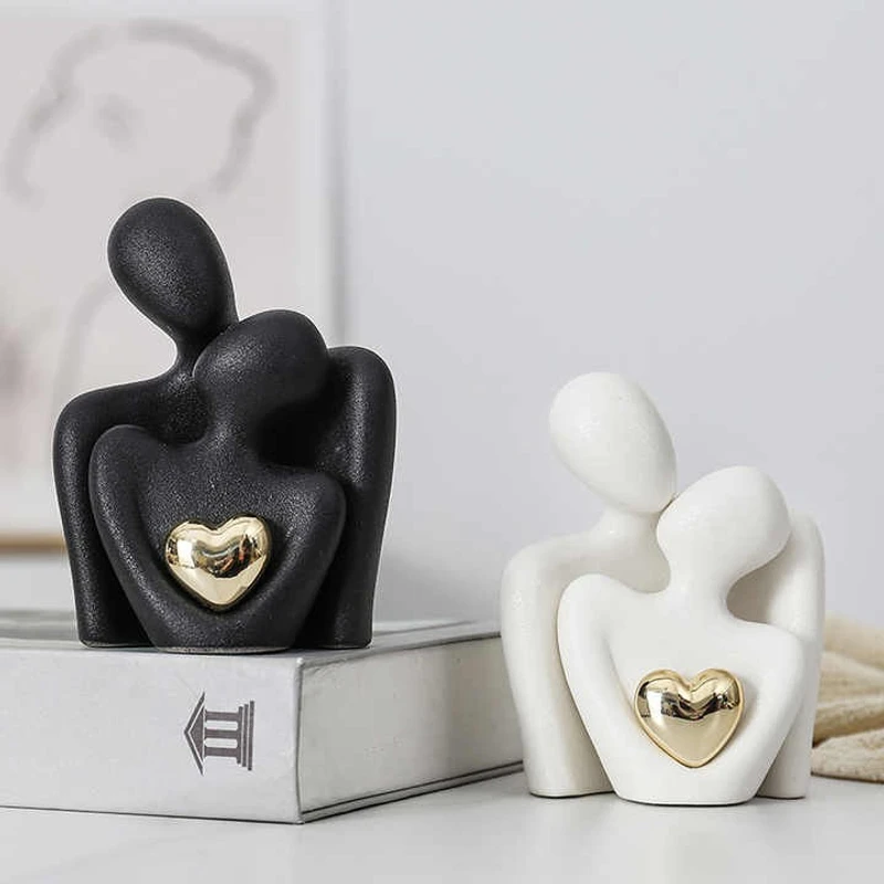 Ceramic Black and White Couple Hug Ornaments for Home Decoration