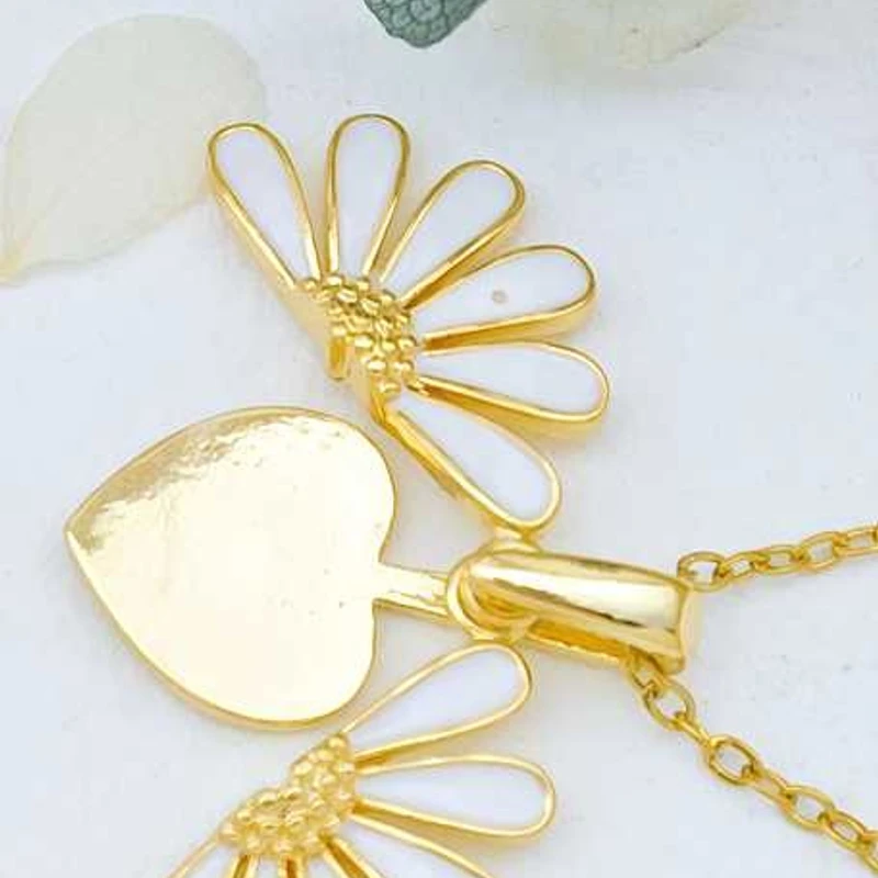 🌻 Jeutelis 18 K Gold-Plated Stainless Steel Sunflower Necklace