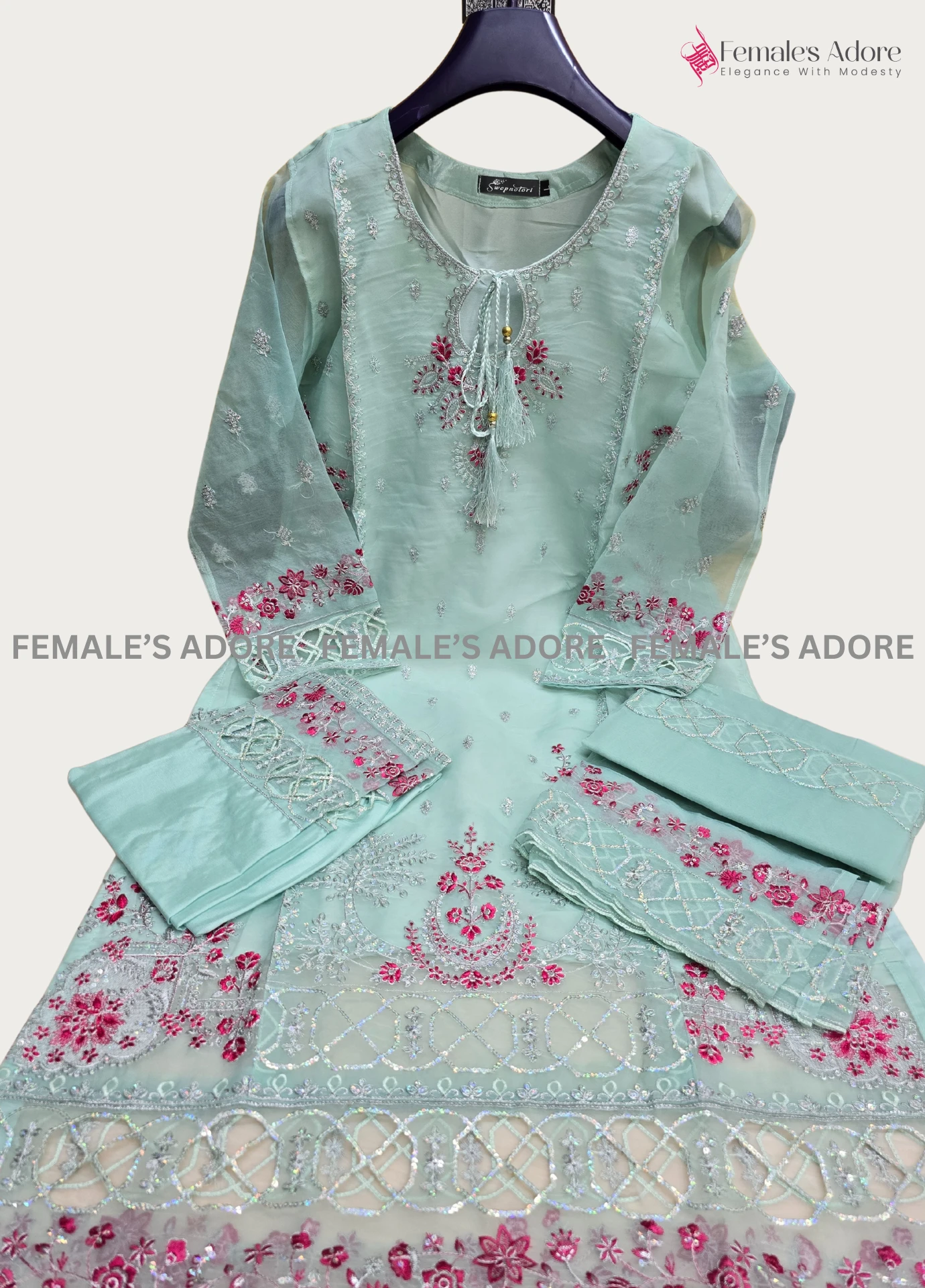 PAKISTANI INSPIRED DESIGN SADABAHAR - FEROZA