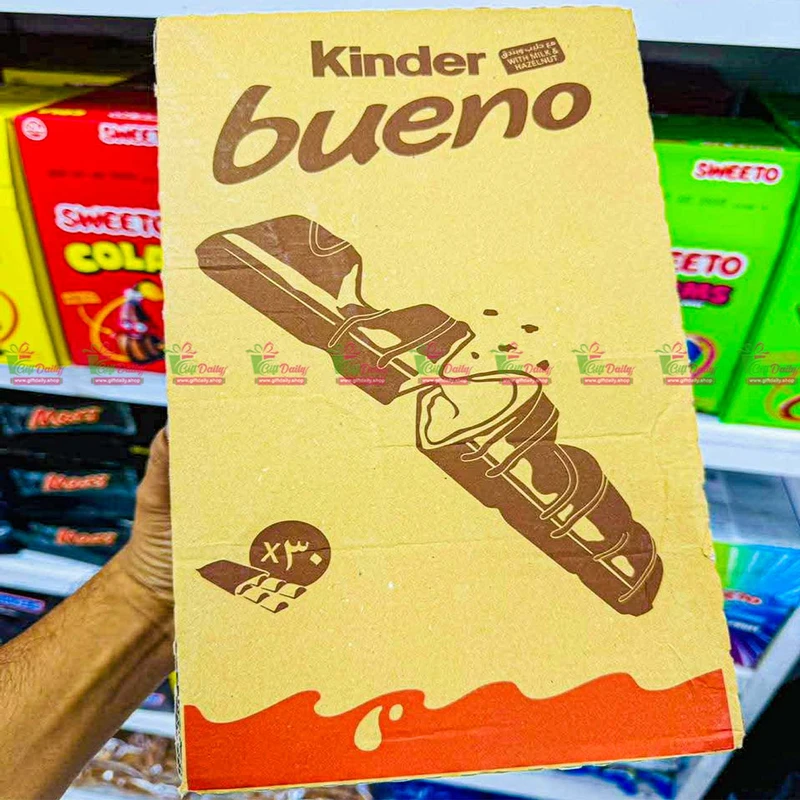 Kinder Bueno Chocolate Bars 43g Box (Pack of 30)