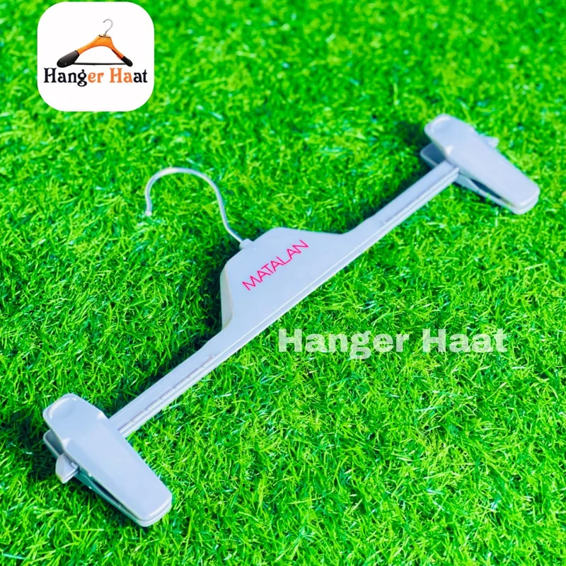 Plastic Chilp Hanger