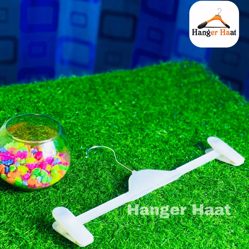 Plastic Chilp Hanger