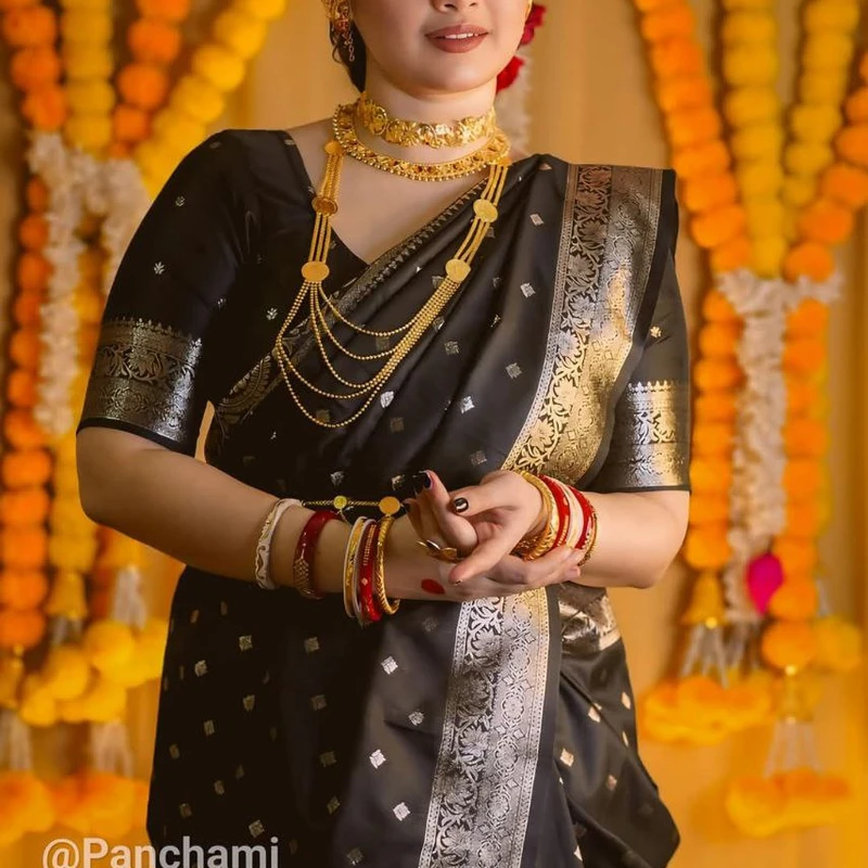 💧প্রিমিয়াম হাফসিল্ক শাড়ী + ব্লাউজ পিছ (কোড- 208)💧