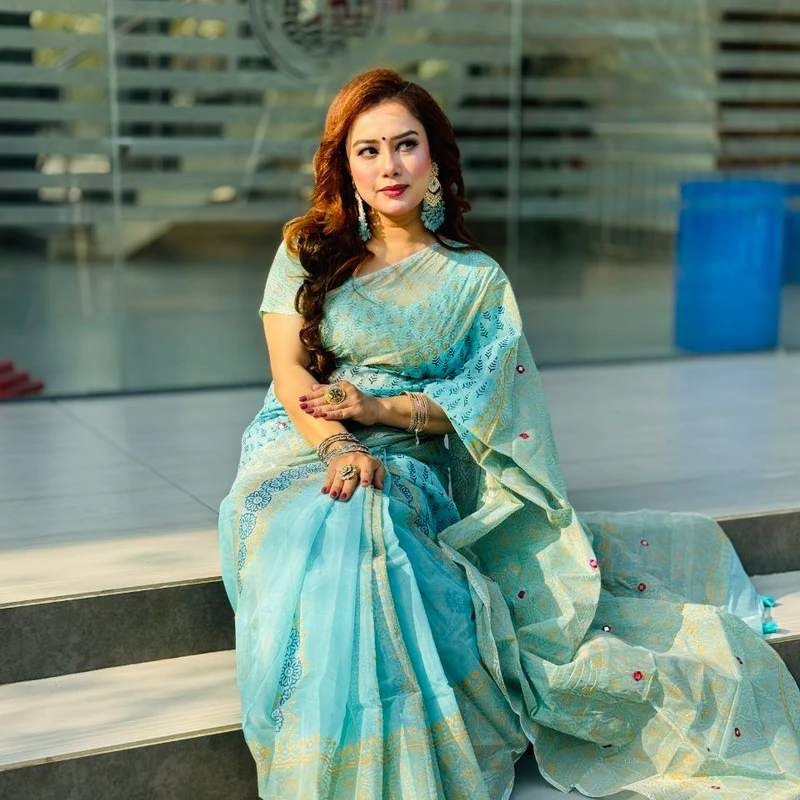 💧প্রিমিয়াম সেমি মসলিন শাড়ী + ব্লাউজ পিছ (কোড- 249)💧