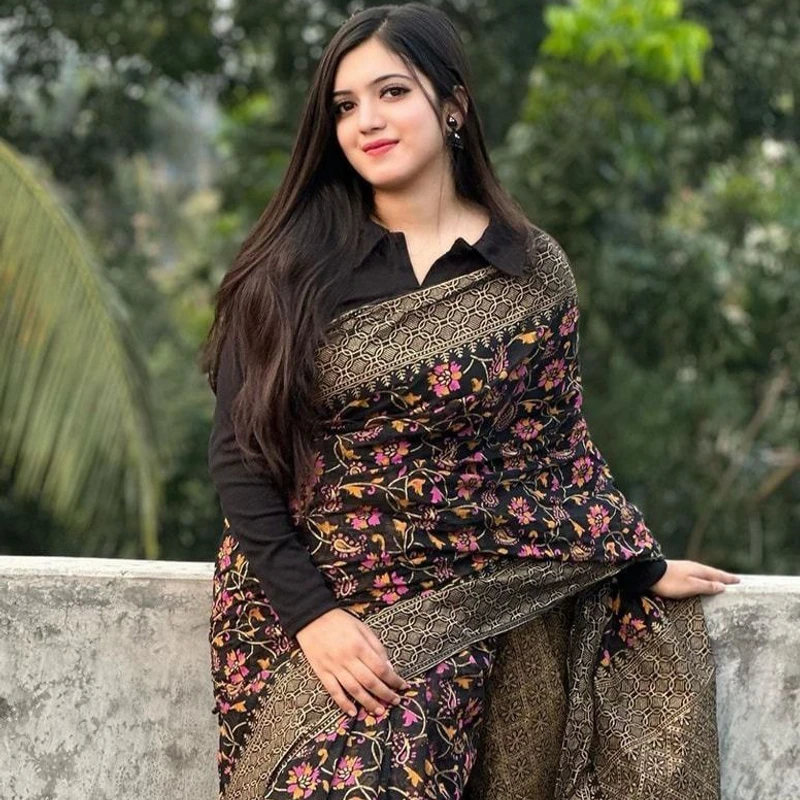 প্রিমিয়াম ধুপিয়ান সিল্ক শাড়ী + ব্লাউজ পিছ (কোড- 252)