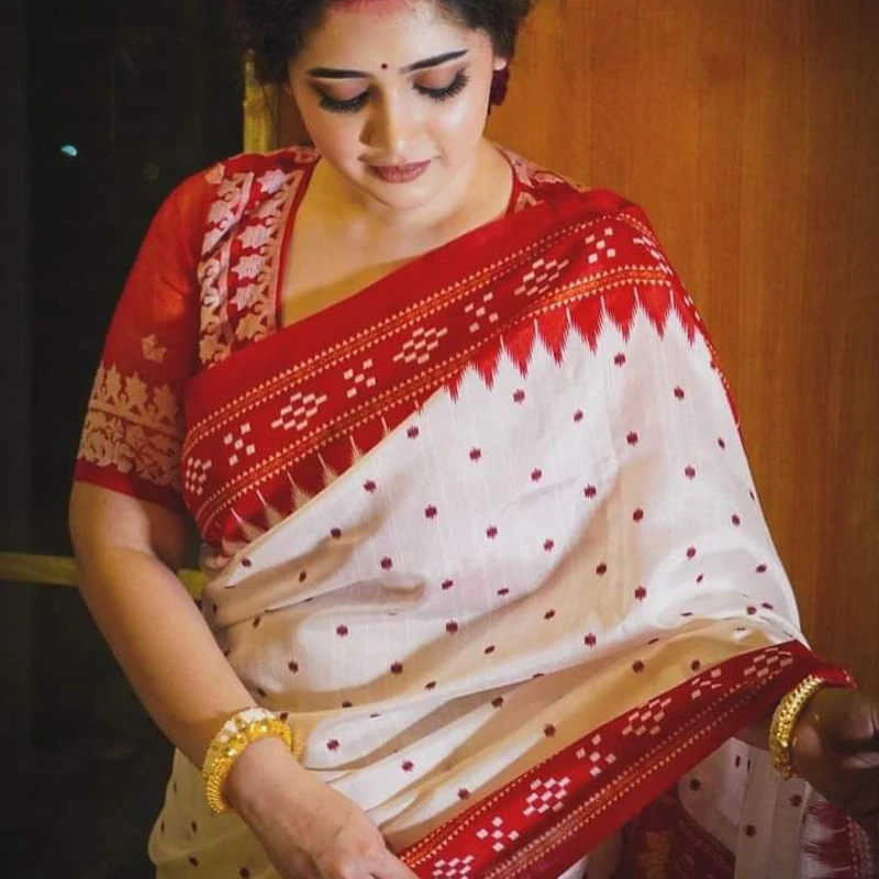 💧প্রিমিয়াম হাফসিল্ক শাড়ী + ব্লাউজ পিছ (কোড- 206)💧
