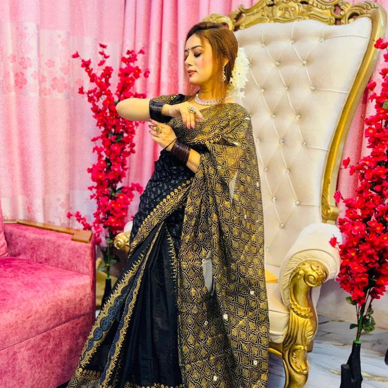 💧প্রিমিয়াম সেমি মসলিন শাড়ী + ব্লাউজ পিছ (কোড- 50)💧