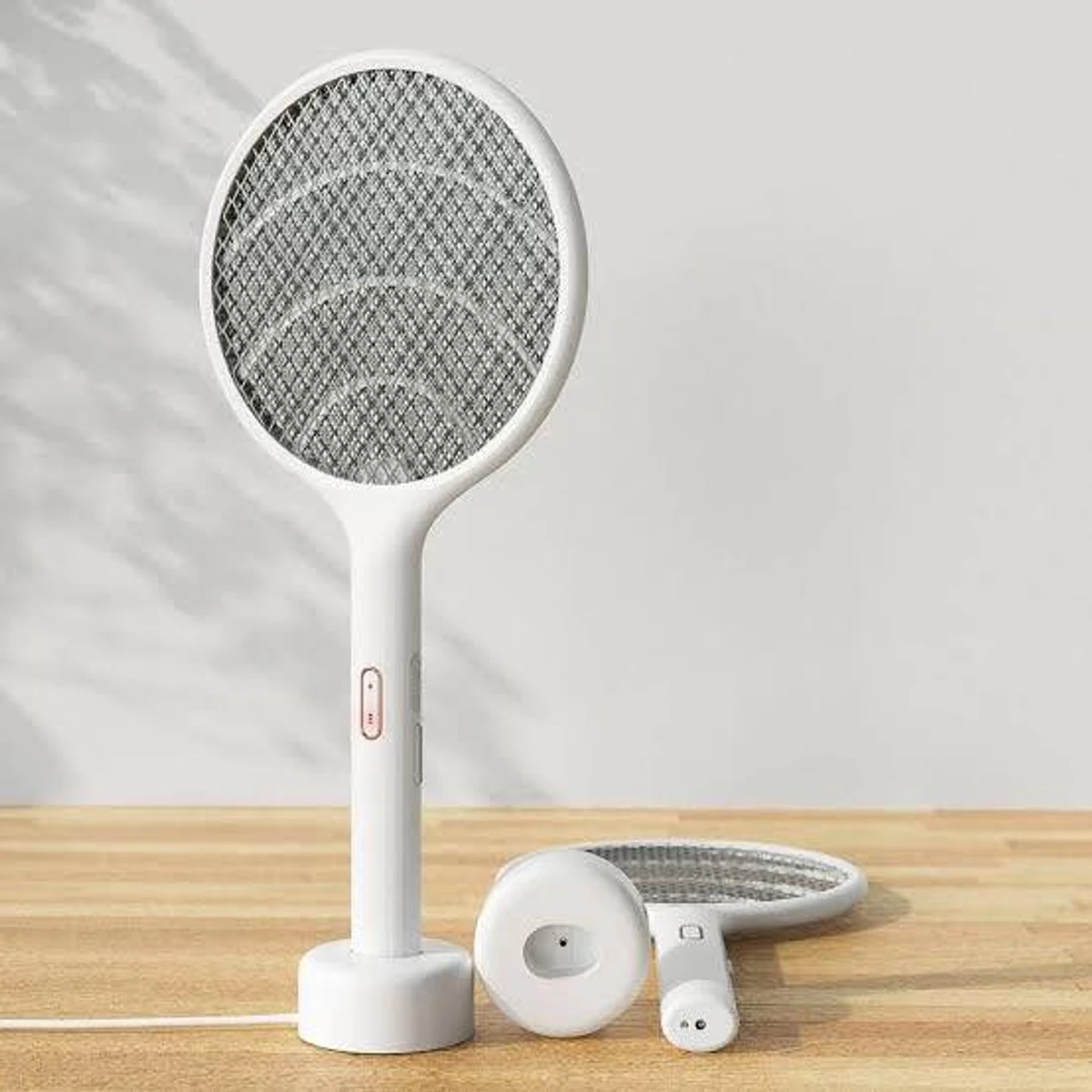 Xiaomi Qualitell E1 UV Light Electric Mosquito Swatter Racket - Image 1