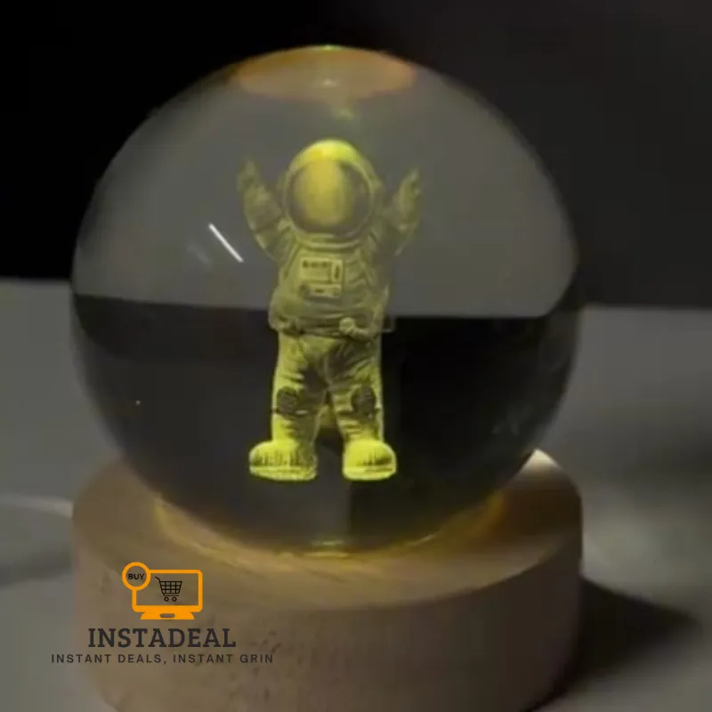 3D Crystal Ball – Astronaut (7 Color Base)