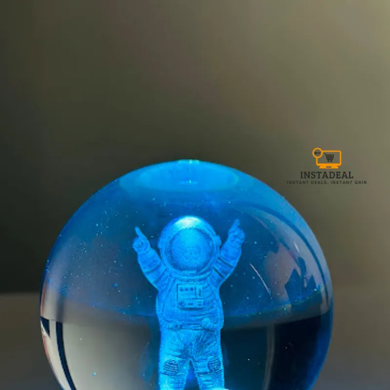 3D Crystal Ball – Astronaut (7 Color Base) - Image 5