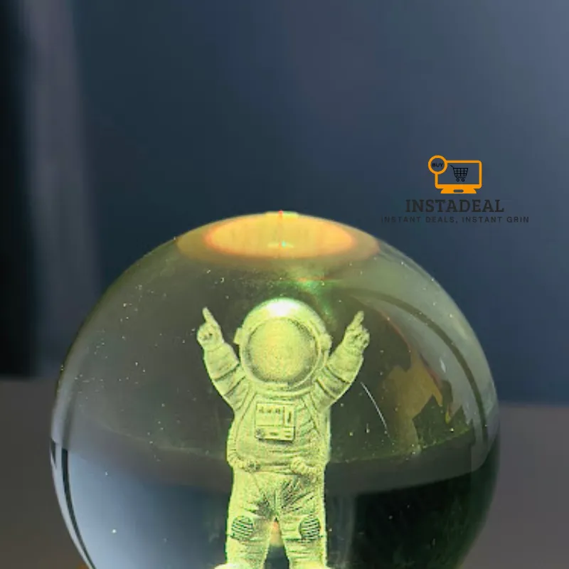3D Crystal Ball – Astronaut (7 Color Base) - Image 7