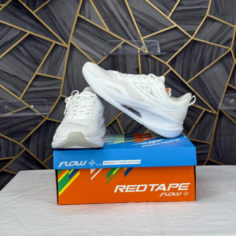 🚀 "RedTape UltraFlex Running Shoes – Engineered for Comfort, Designed for Style"