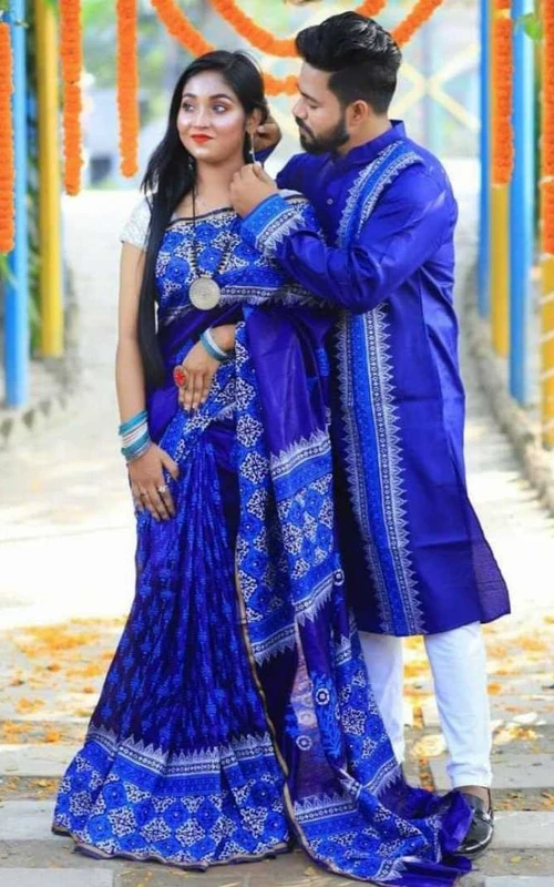 ধামাকা অফারে শাড়ি পাঞ্জাবির কাপল ড্রেস