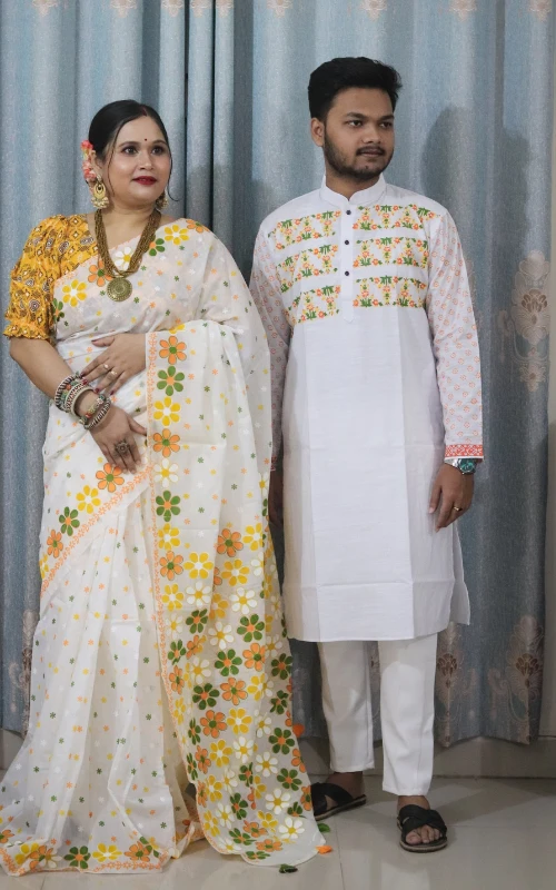 ট্রেন্ডি আর ইউনিক শাড়ি পাঞ্জাবির কাপল ড্রেস