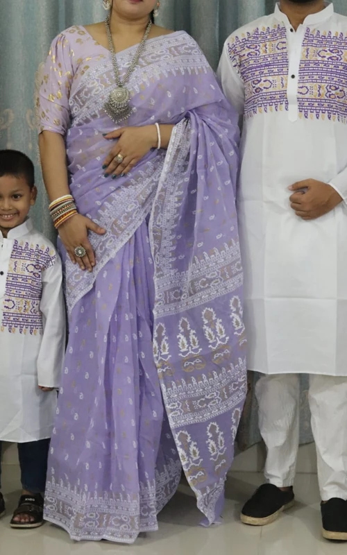 একসাথে ম্যাচিং লুকের ফ্যামিলি সেট
