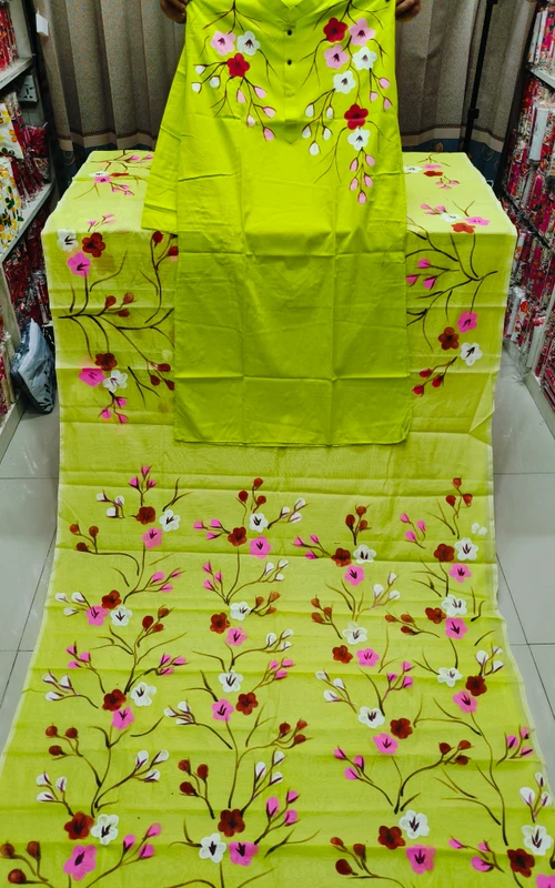 যেকোনো সময় পরার মতো হ্যান্ড প্রিন্ট কাপল ড্রেস