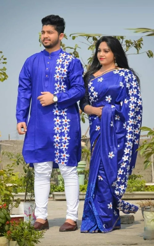 আজকের স্পেশাল অফারে শাড়ি পাঞ্জাবির কাপল ড্রেস