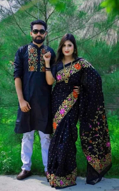 আকর্ষণীও ভাইরাল শাড়ি পাঞ্জাবির কাপল ড্রেস