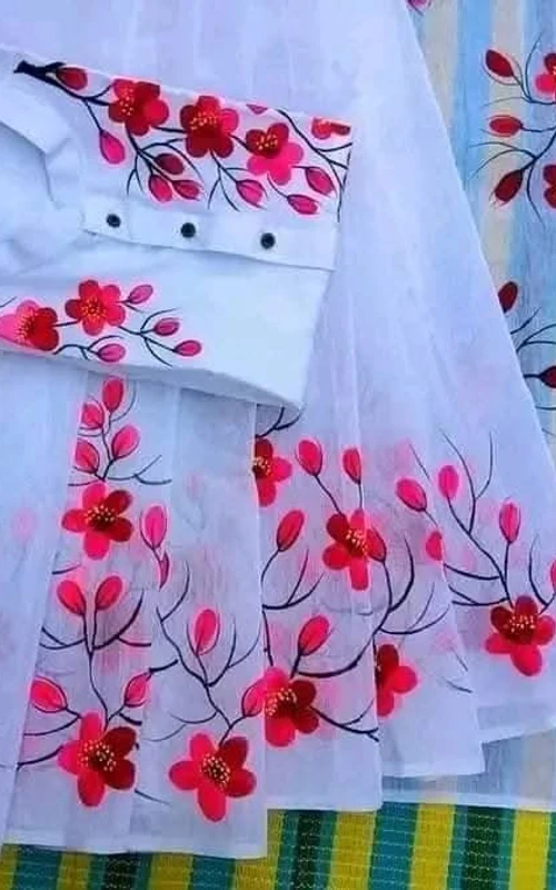 ট্রেন্ডি আর ইউনিক হ্যান্ড প্রিন্ট কাপল ড্রেস