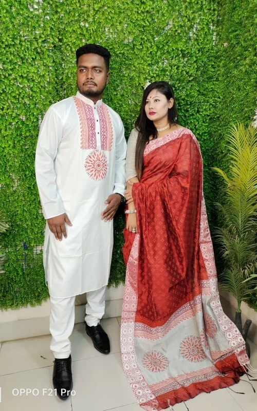 সবার নজর কাড়বে শাড়ি পাঞ্জাবির কাপল ড্রেস