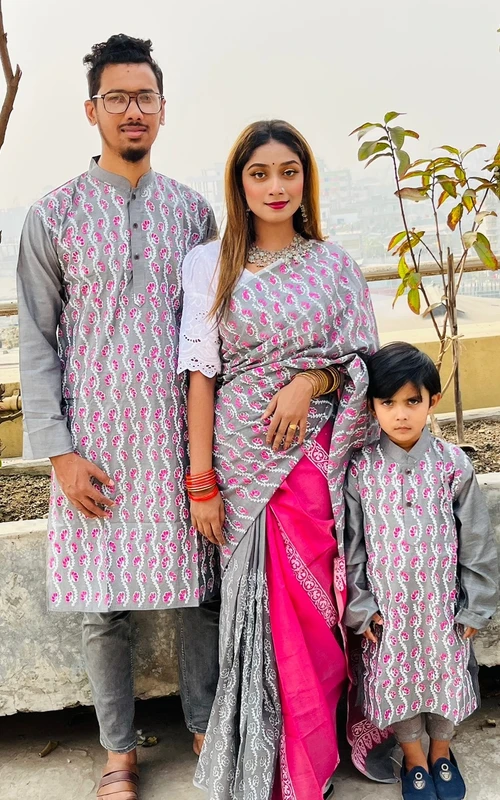ট্রেন্ডি আর ইউনিক ফ্যামিলি সেট