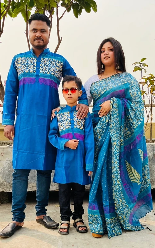 একসাথে ম্যাচিং লুকের ফ্যামিলি সেট
