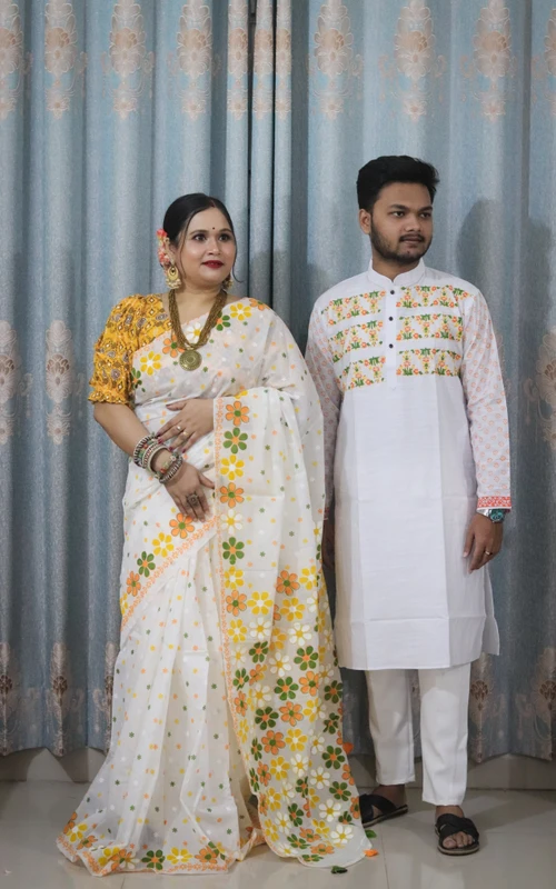 ট্রেন্ডি আর ইউনিক শাড়ি পাঞ্জাবির কাপল ড্রেস