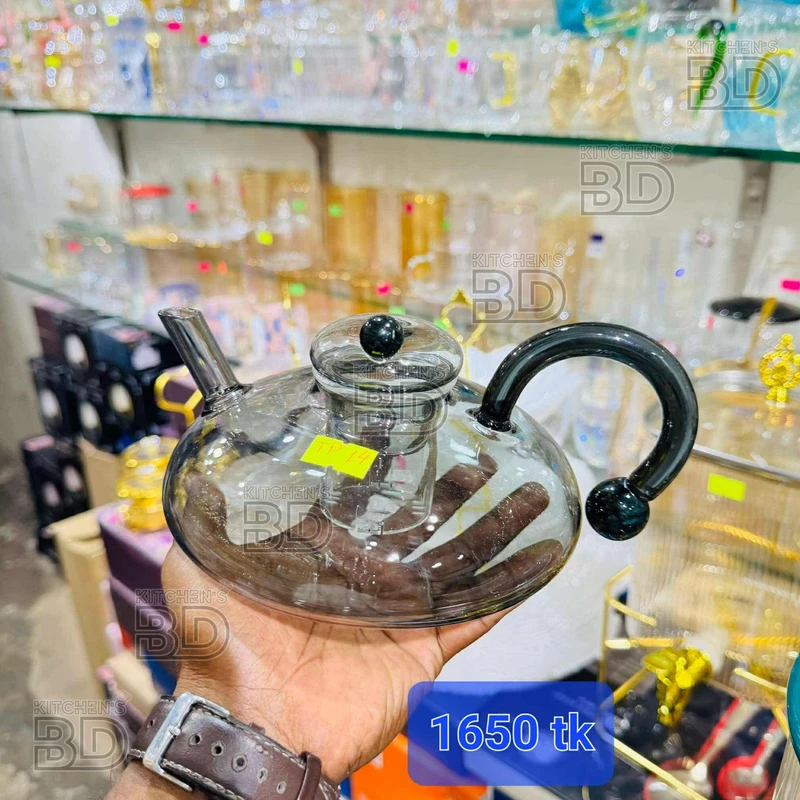 Glass Teapot with Elegant Design