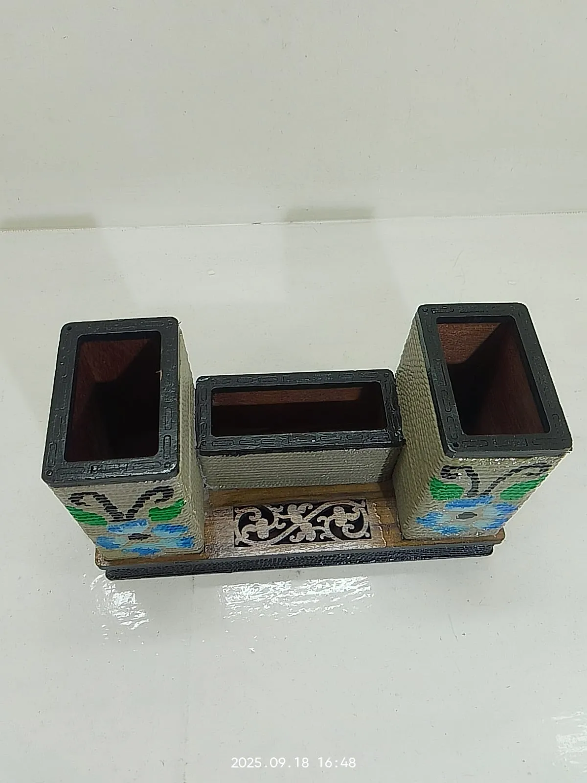 Wooden Hand-Painted Pen Holder - Thumbnail 3
