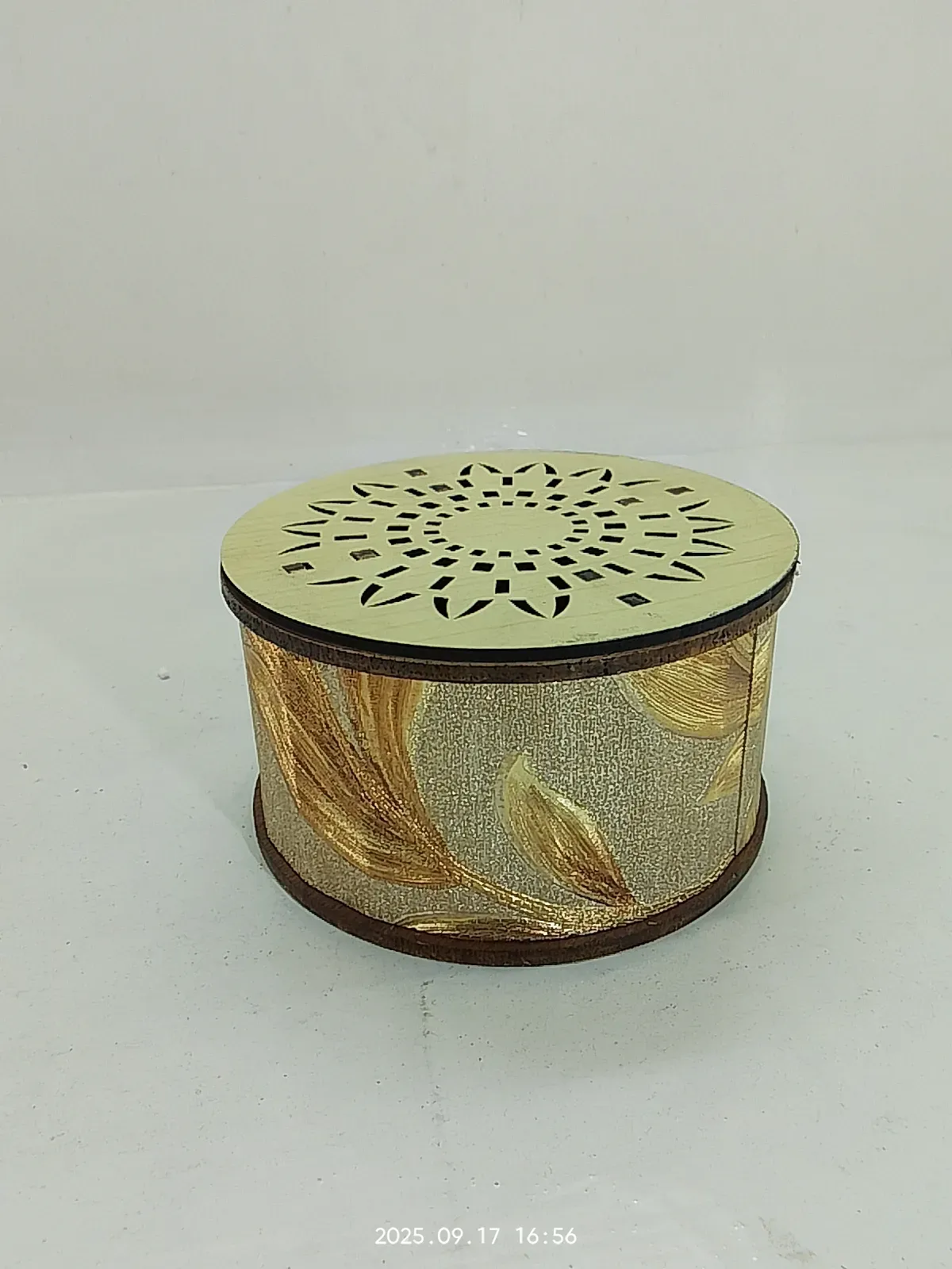 Round Wooden Jewelry Box - Thumbnail 3