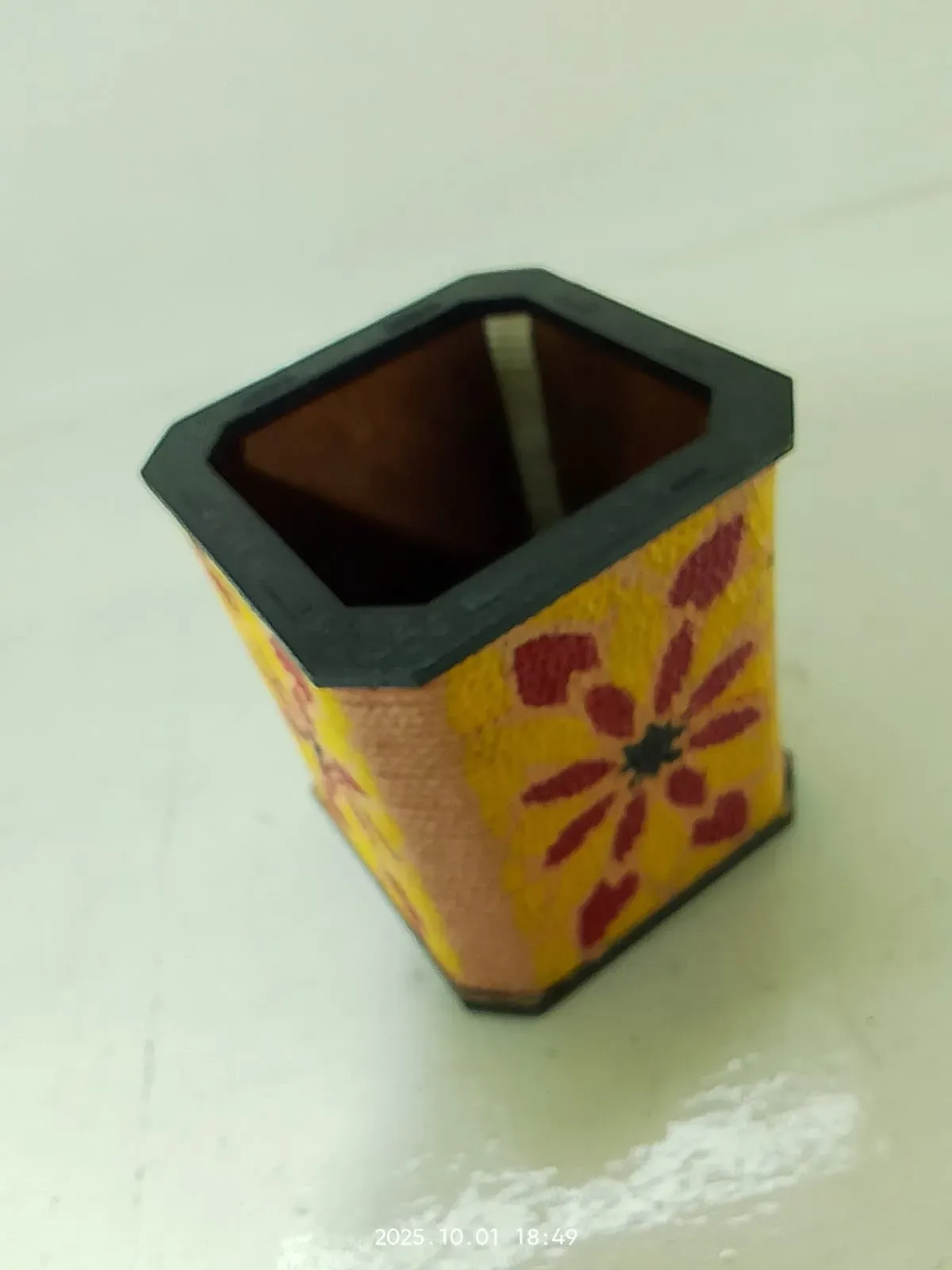 Wooden Hand-Painted Pen Holder - Thumbnail 3