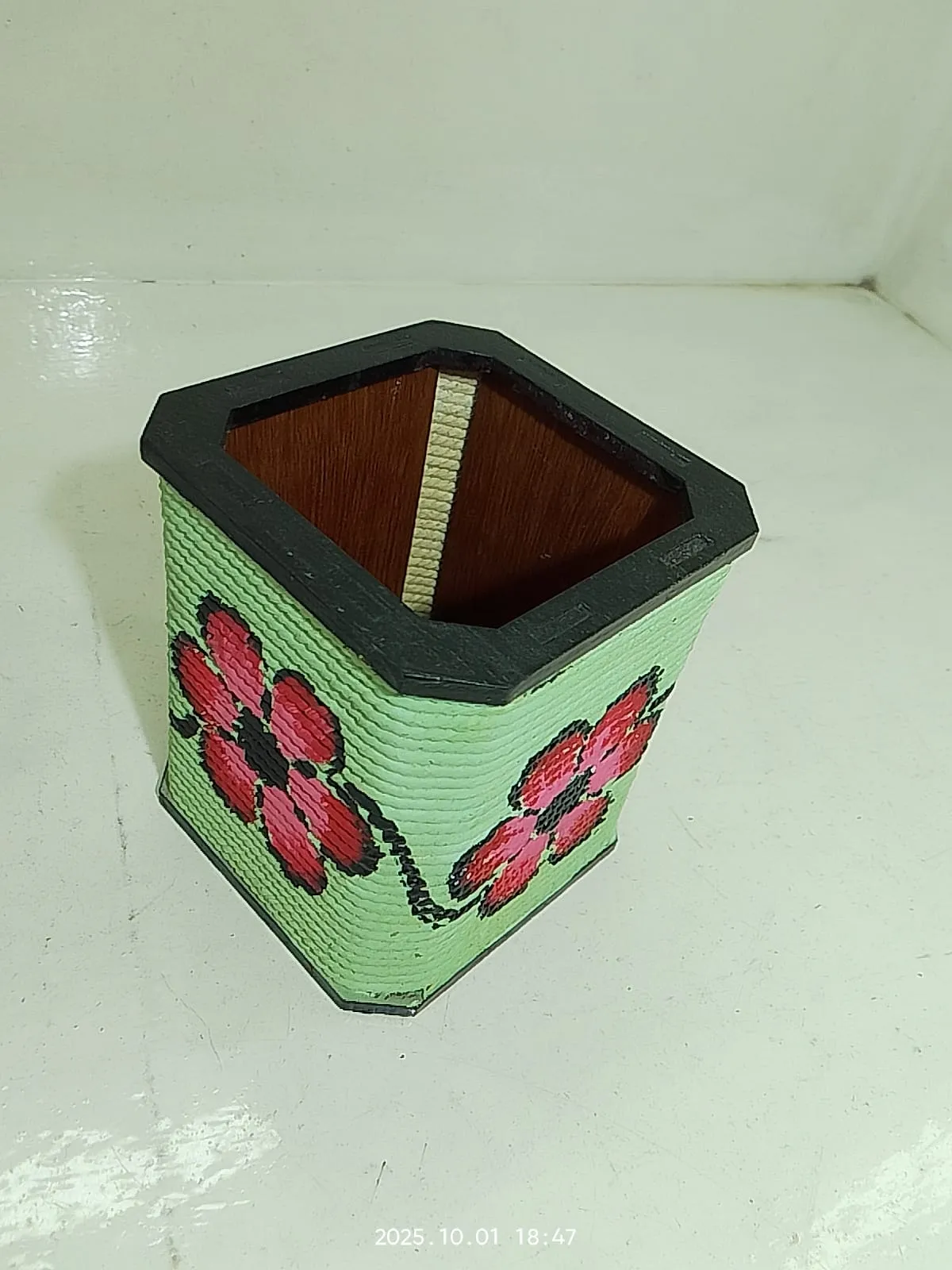Wooden Hand-Painted Pen Holder