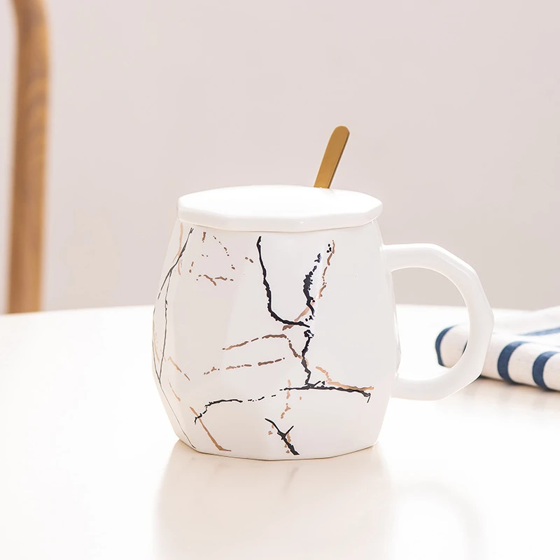 Modern Black & White Ceramic Mug with Lid and Spoon - Image 3