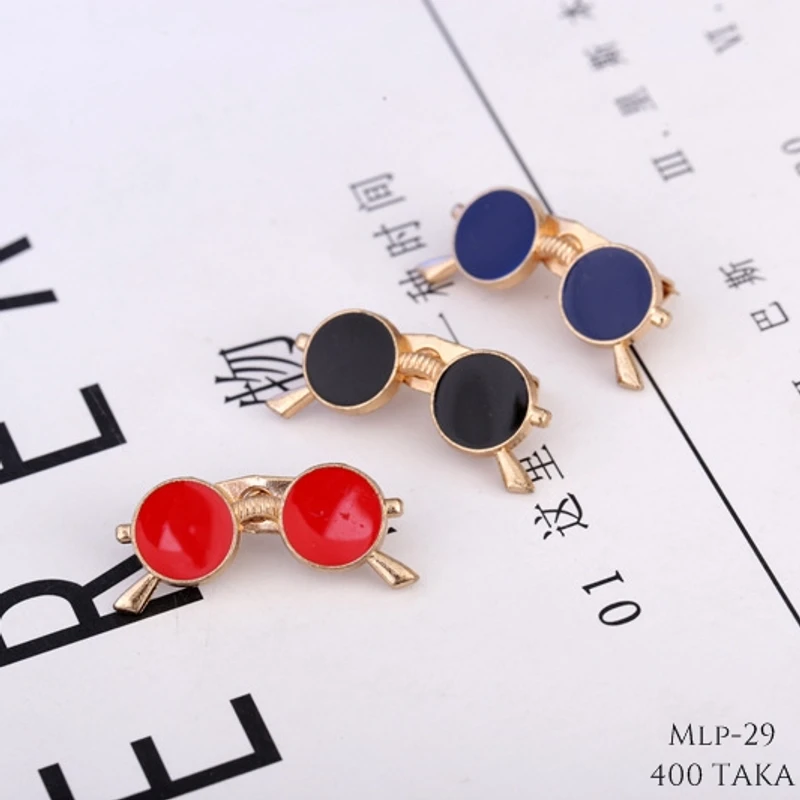 Sunglass Shaped Metal Lapel Pin With Golden Frame. MLP-29