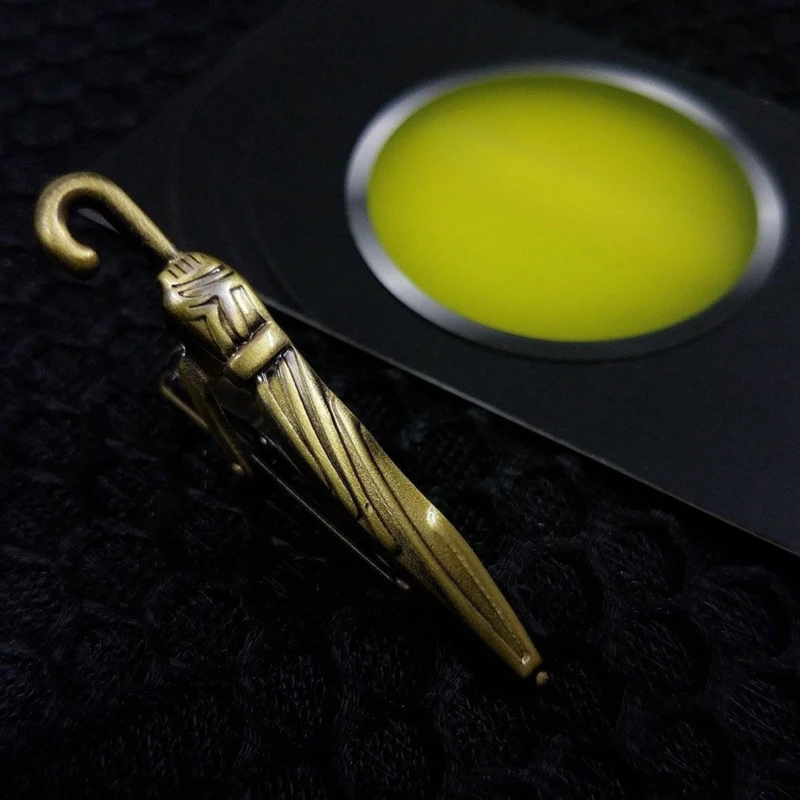 Antique Gold Umbrella Tie Clip. TC-14