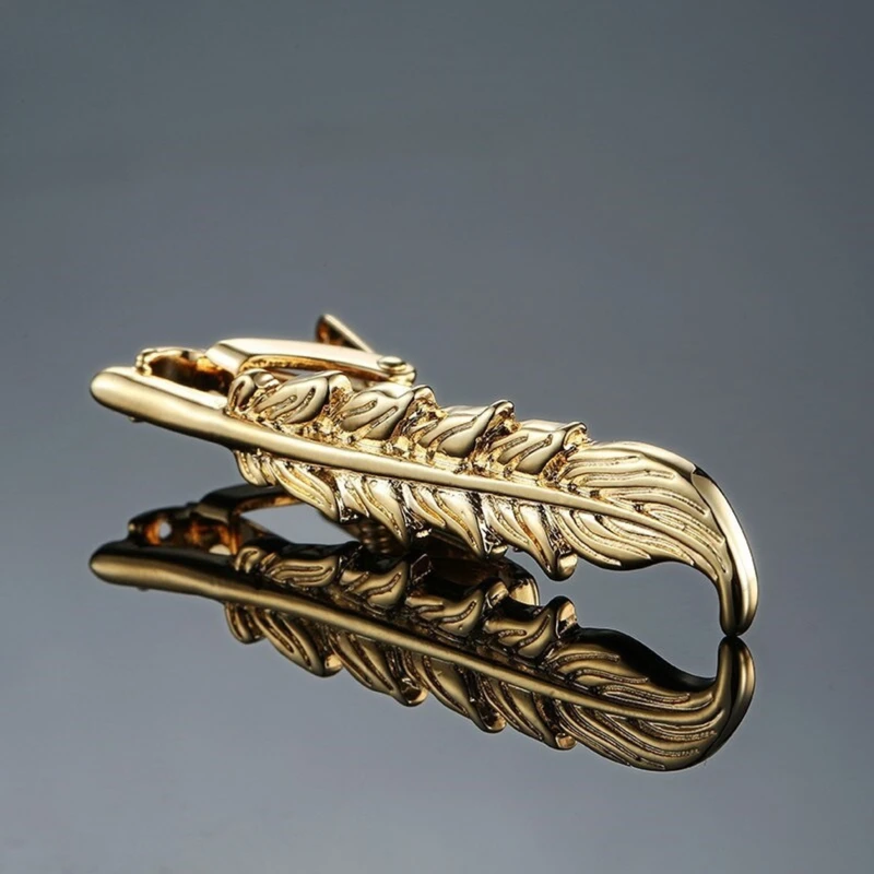 Golden Leaf Tie Clip. TC-11