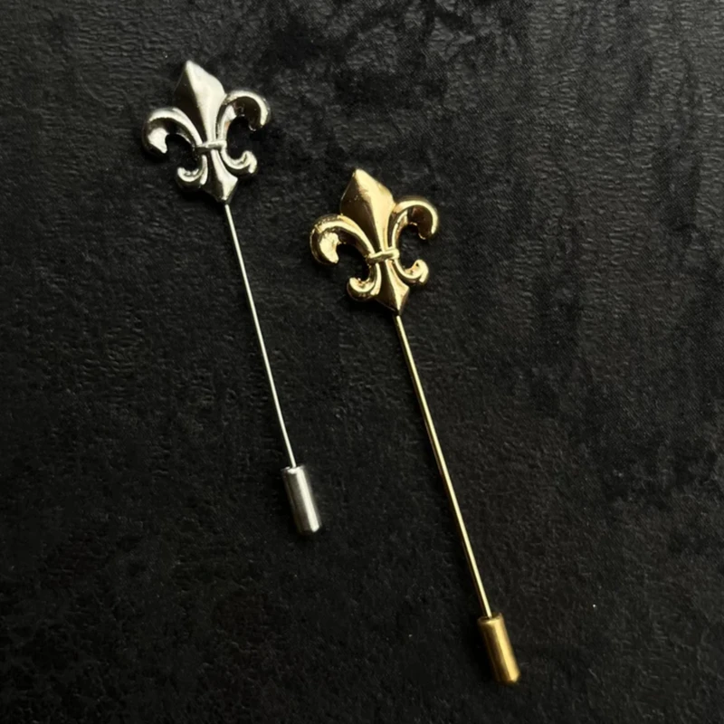 Fleur-de-lis Lapel Pin. MLP-64