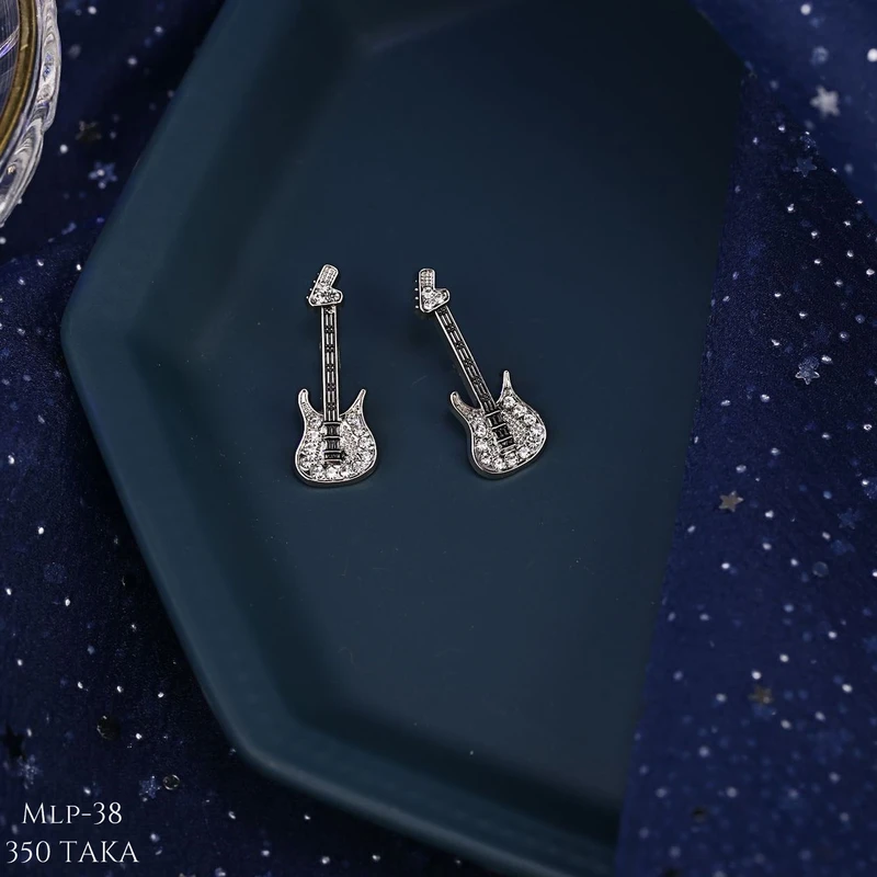 Guitar Shaped Metal Lapel Pin. MLP-39 - Image 3