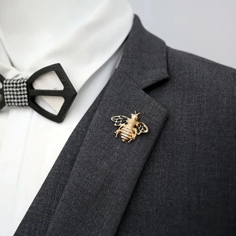 Bee Designer metal Lapel Pin. MLP-37