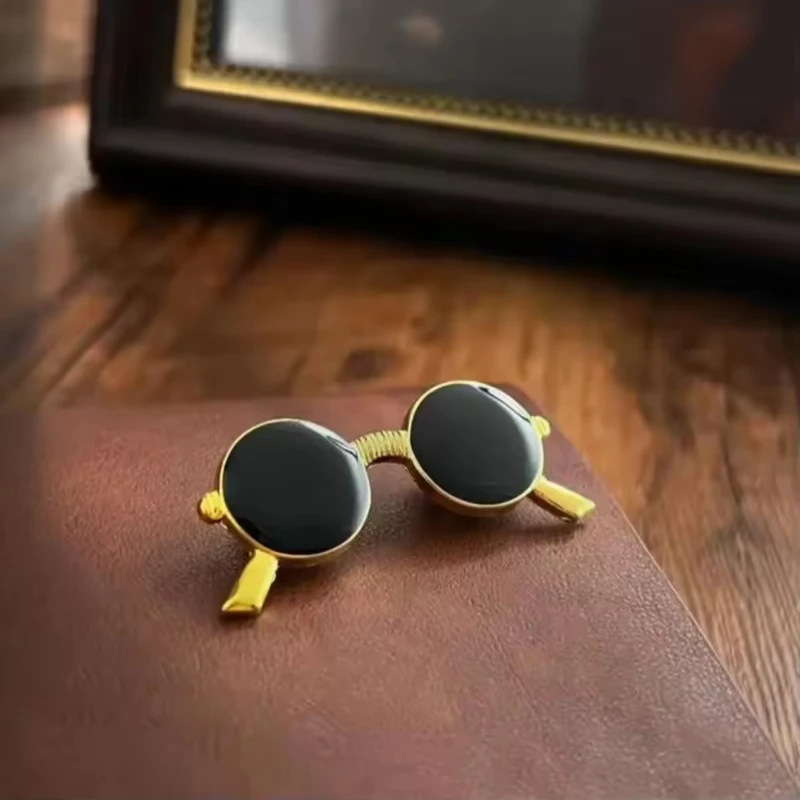 Round Sunglass Shaped Metal Lapel Pin With Golden Frame. MLP-30