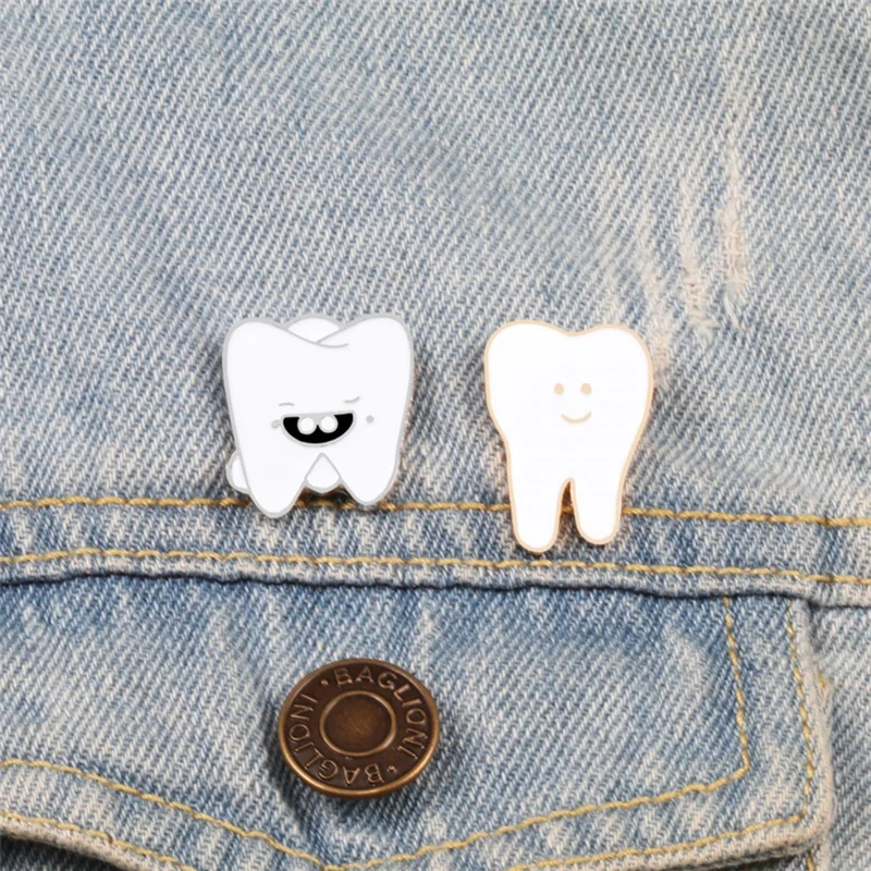White Tooth Smile Face Metal Lapel Pin. MLP-34