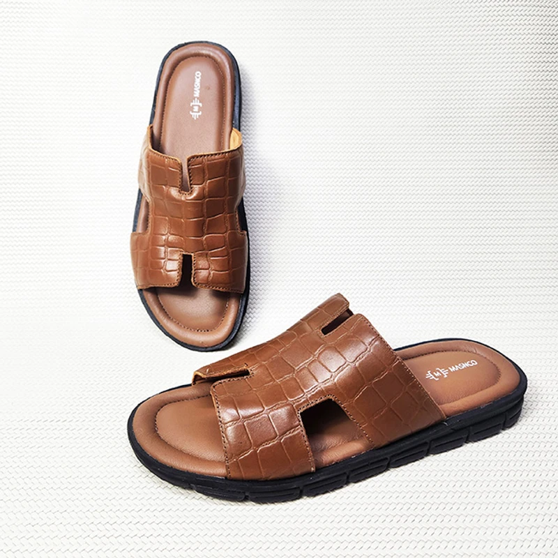 Men’s Leather Sandal in LBR